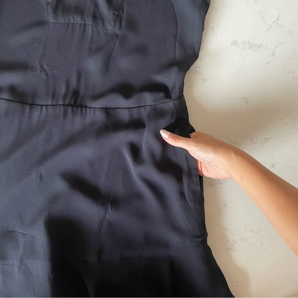 Like new, A.L.C black silk dress with pockets, size 4 - Picture 4 of 6